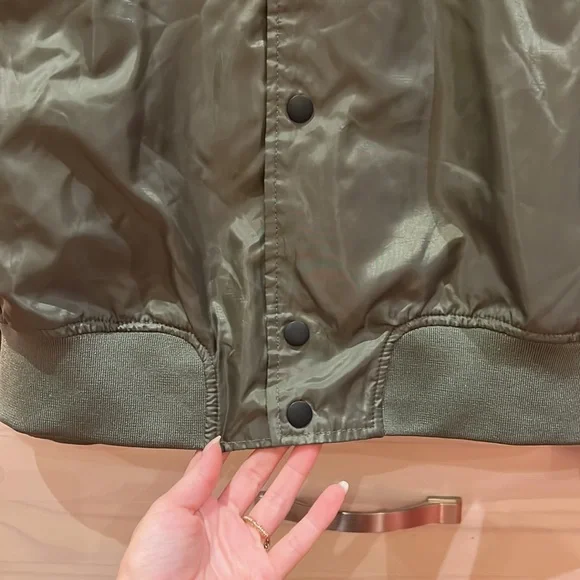 H&M bomber jacket - Picture 3 of 4
